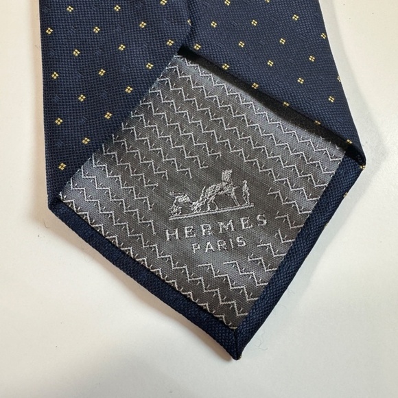 Vintage Hermes Paris Navy Yellow Mens Tie 100% Silk Hand Made - Picture 7 of 8